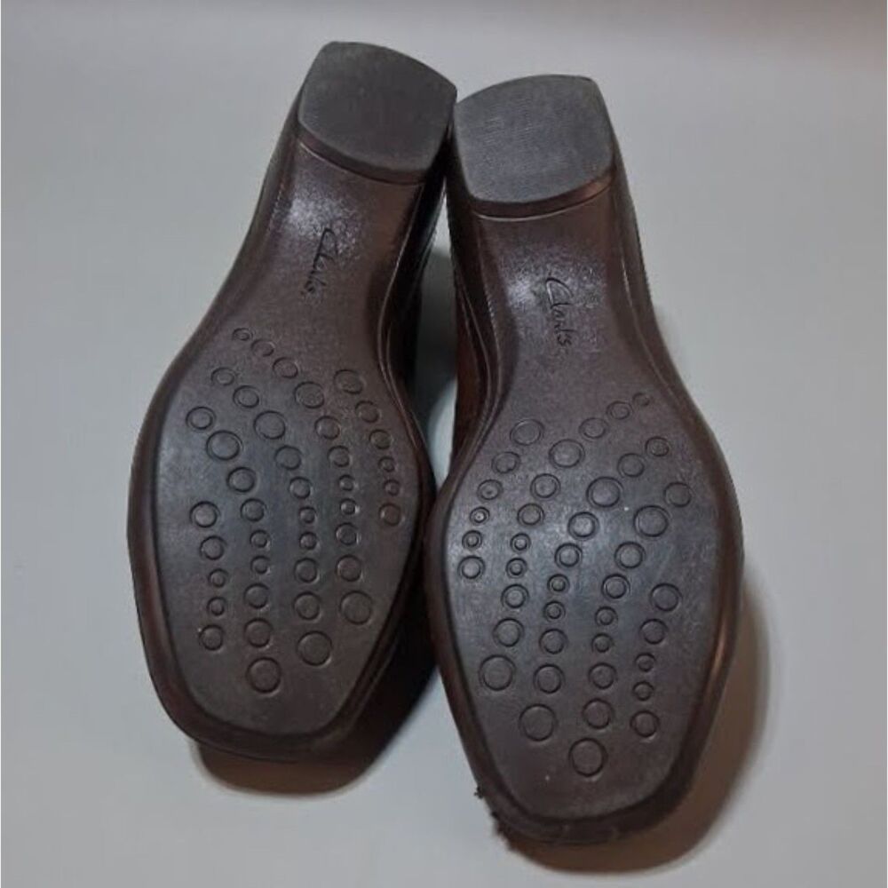 Clarks Brown Leather Slip On Loafers Size 10M Comfort Low Wedge Shoes 88803 - Picture 3 of 7
